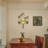 Bold hands and hour markers ensure easy time reading from a distance.