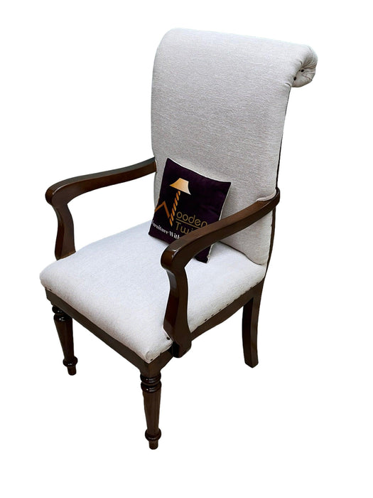 Armrest accent chair