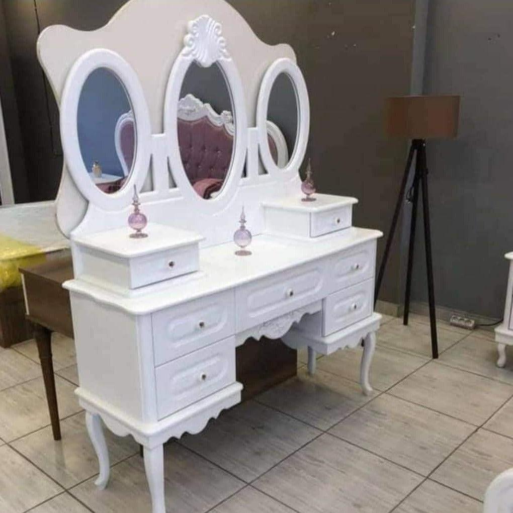 Wooden Handmade Antique White Make-Up Dressing Table Set With Drawer And Mirror