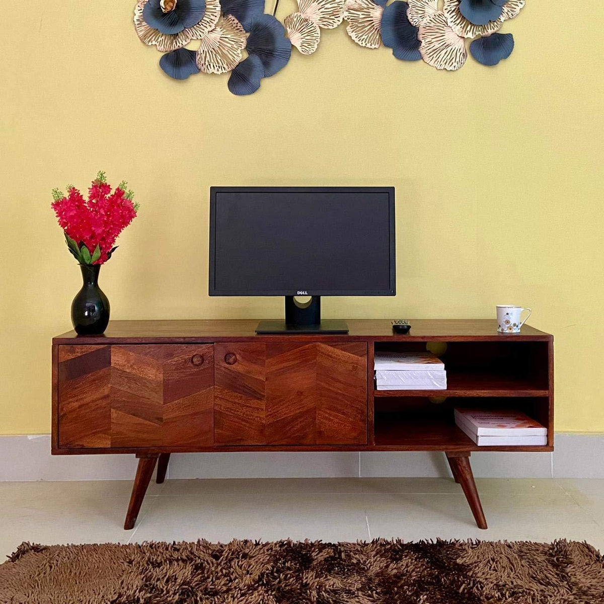 Solid Sheesham wood, made for your living room
