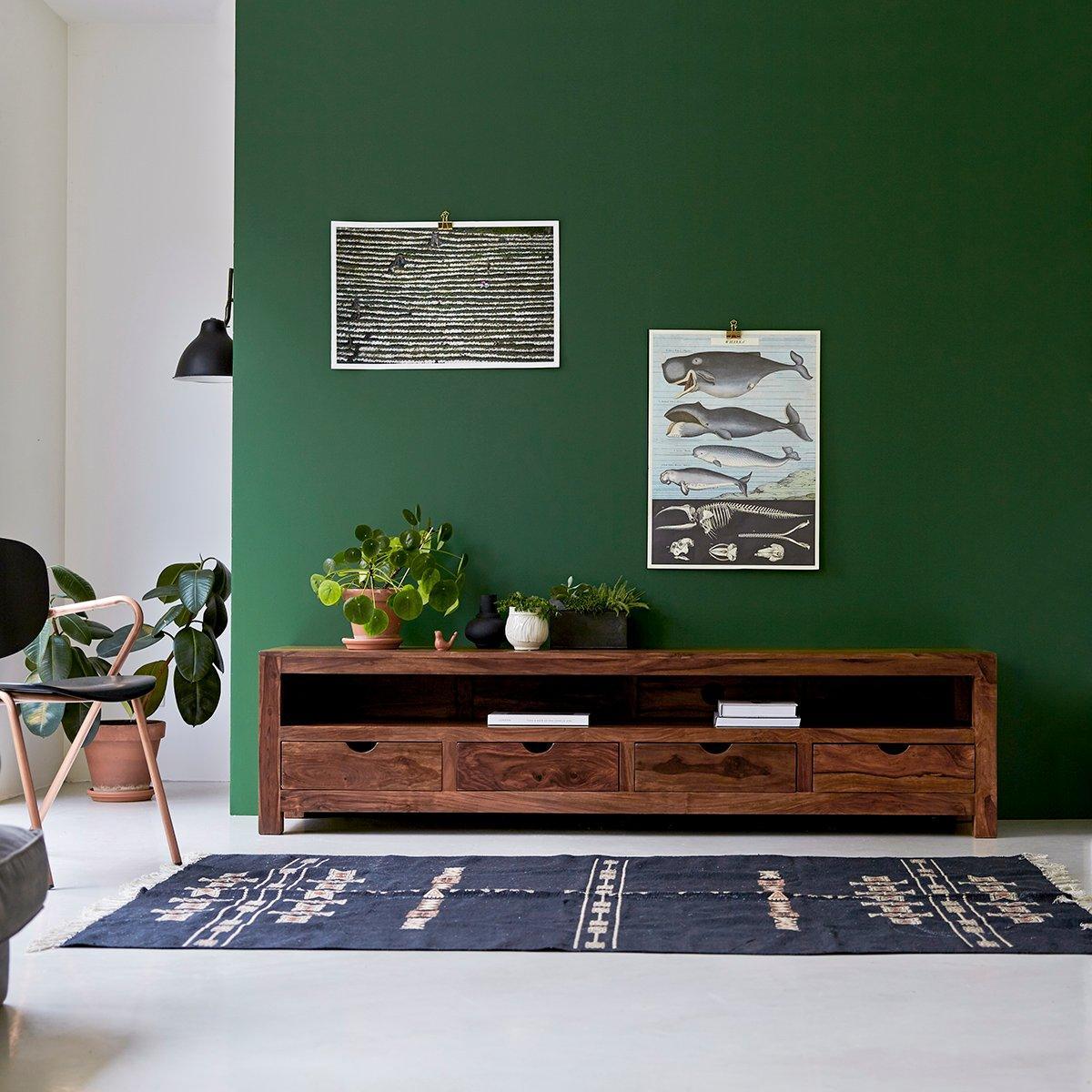 Solid Sheesham wood, made for your living room