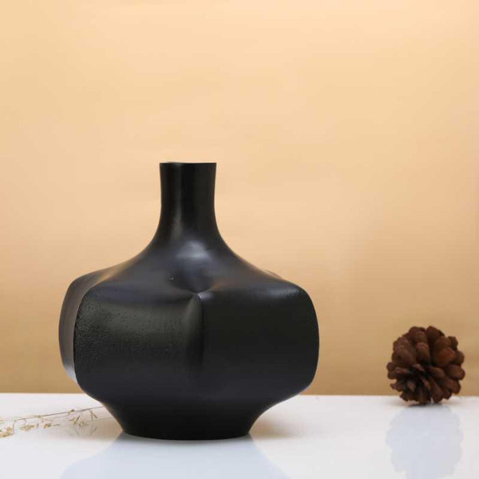 Verdant Metal Black Vase - WoodenTwist