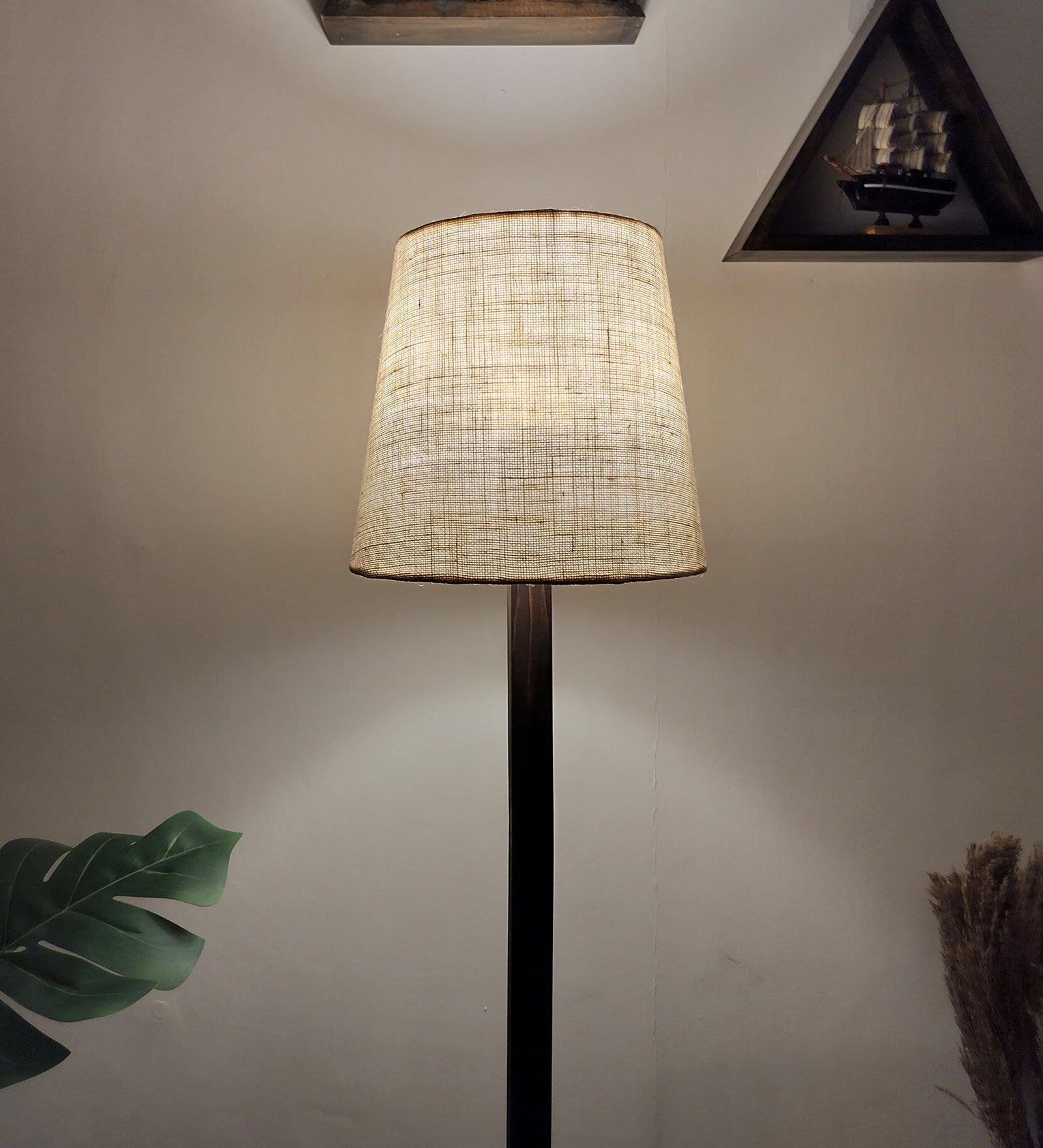 Conical floor lamp