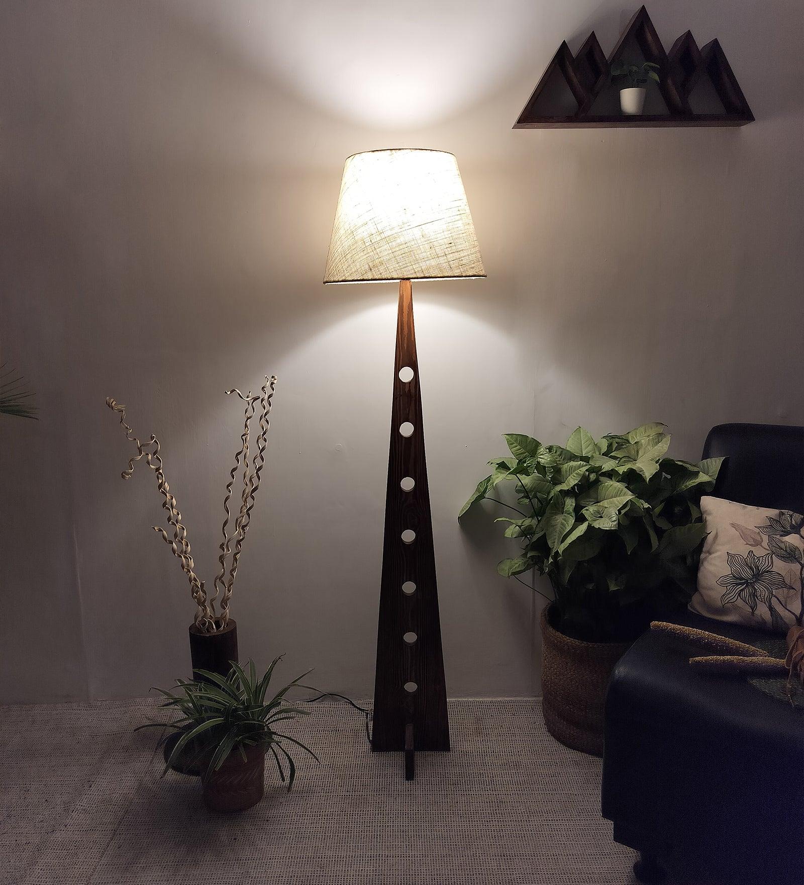 Conical floor lamp