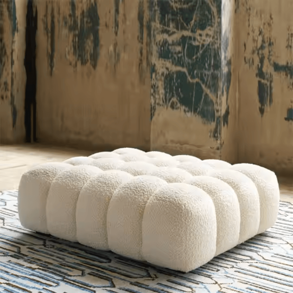 Soft boucle comfort in a square pouf