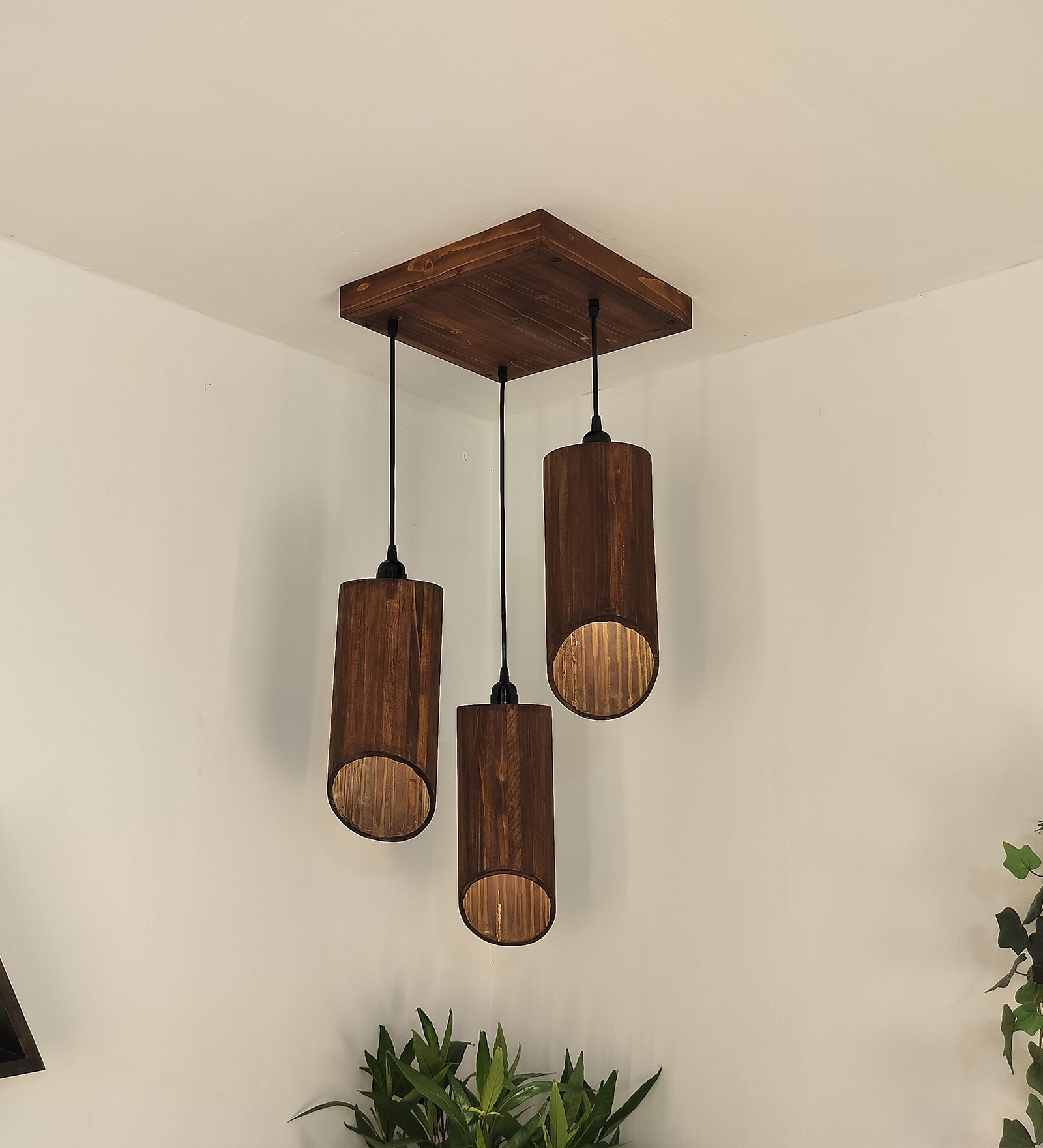 Cedar Brown Cluster Hanging Lamp