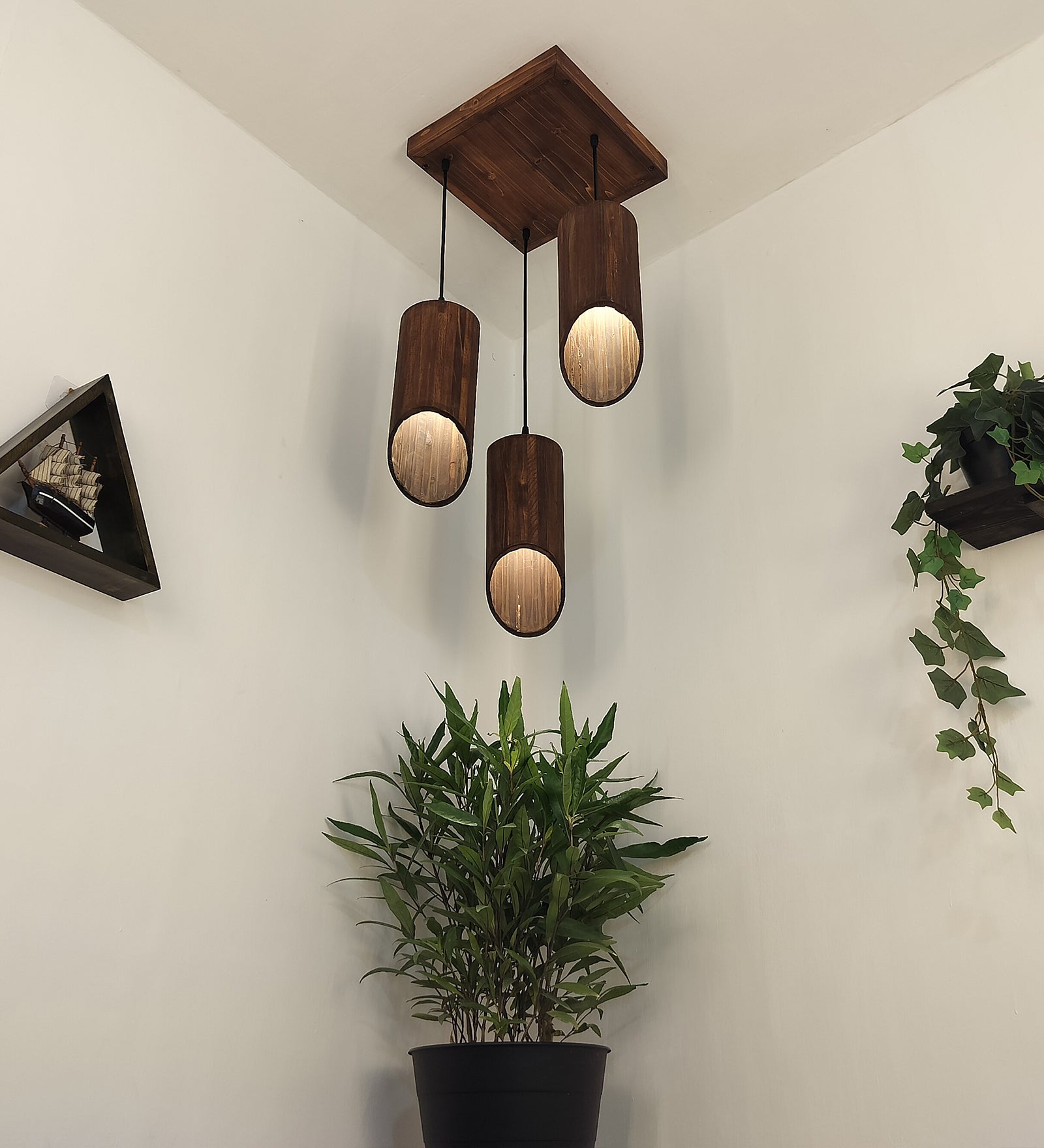 Cedar Brown Cluster Hanging Lamp