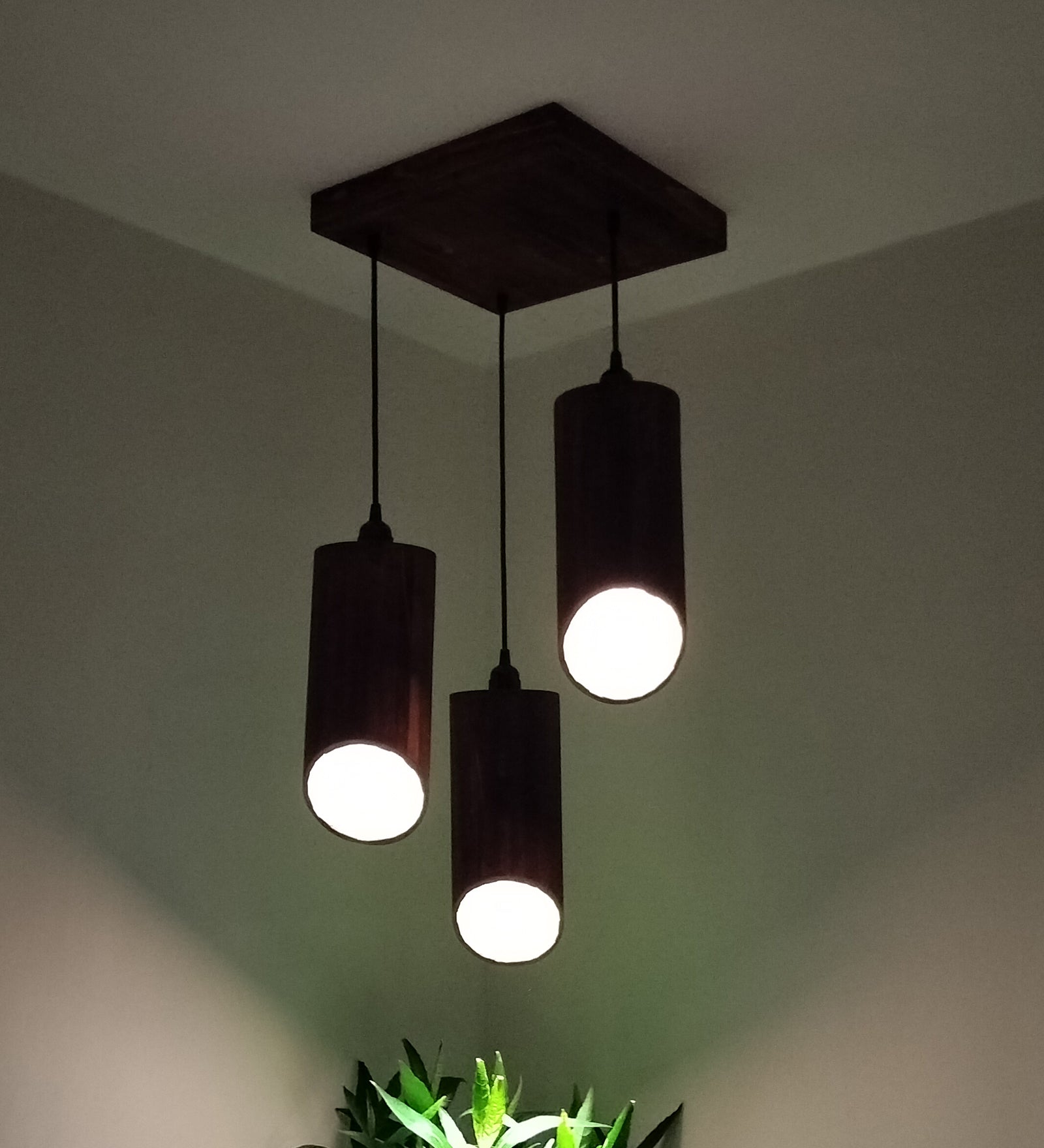 Cedar Brown Cluster Hanging Lamp