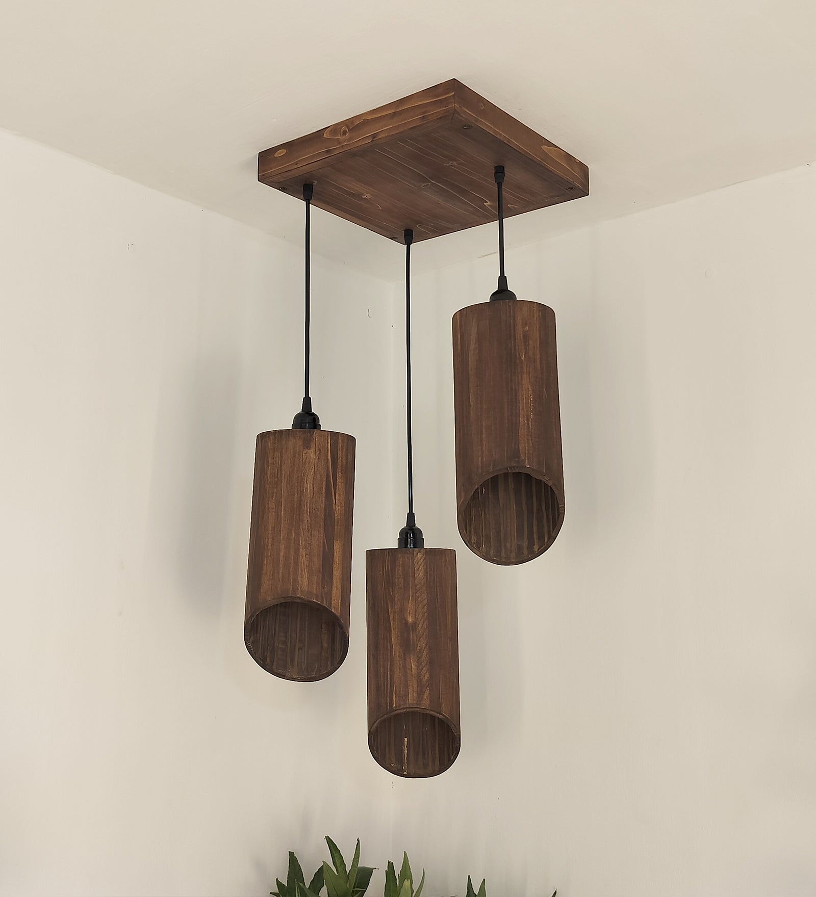 Cedar Brown Cluster Hanging Lamp