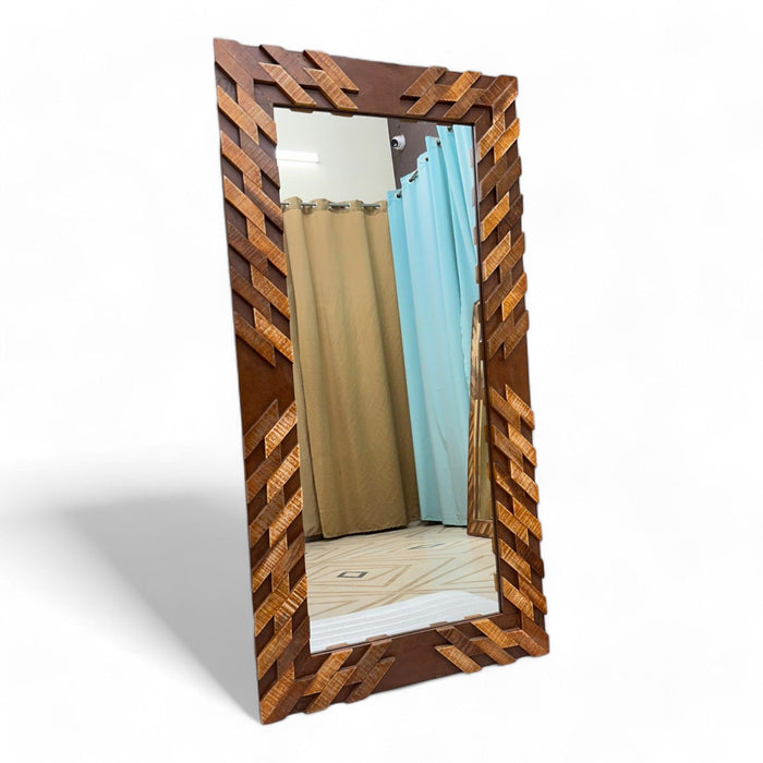 Traditional wood mirror