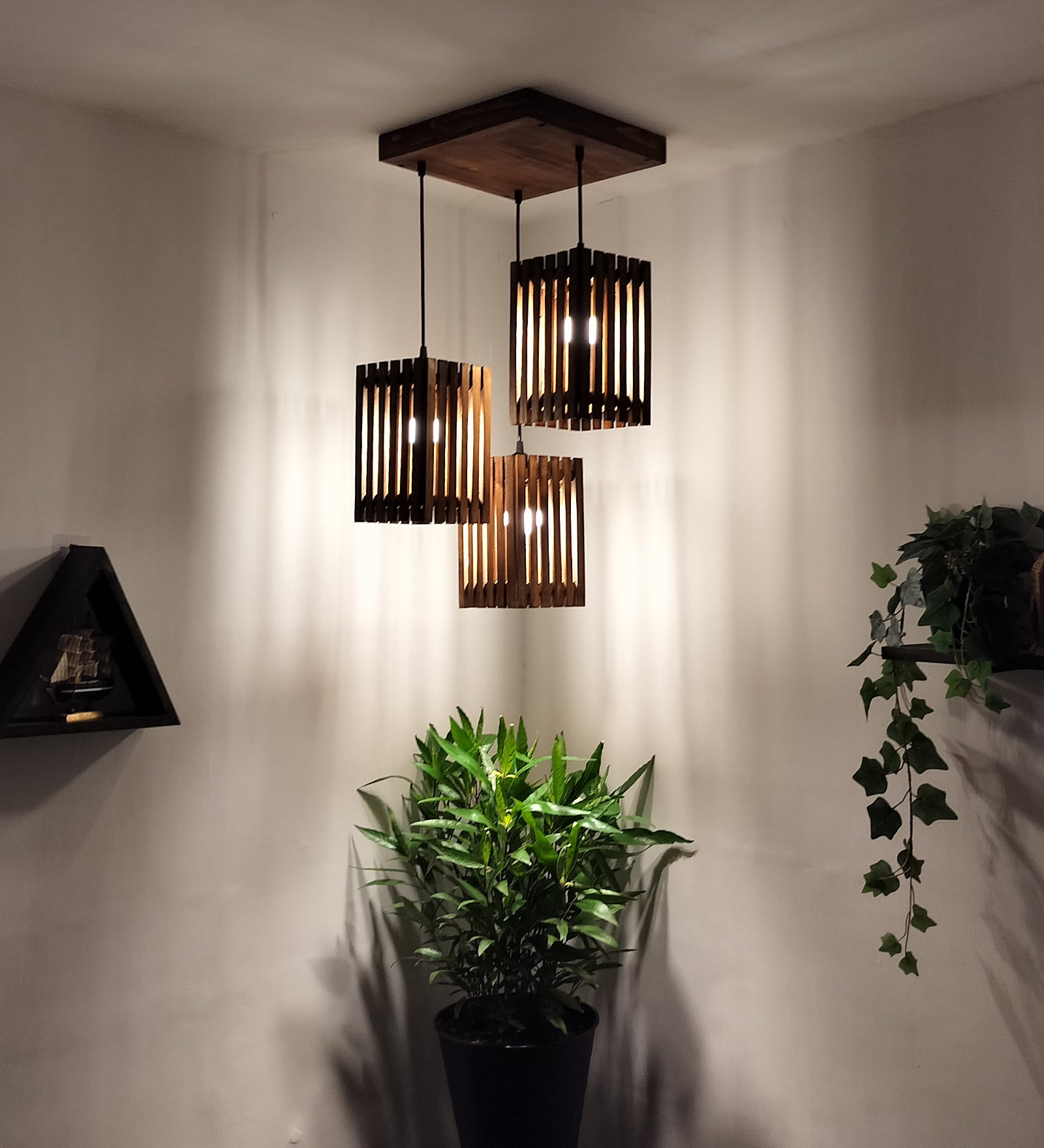 Elegant Wooden Cluster Hanging Lamp (Brown)