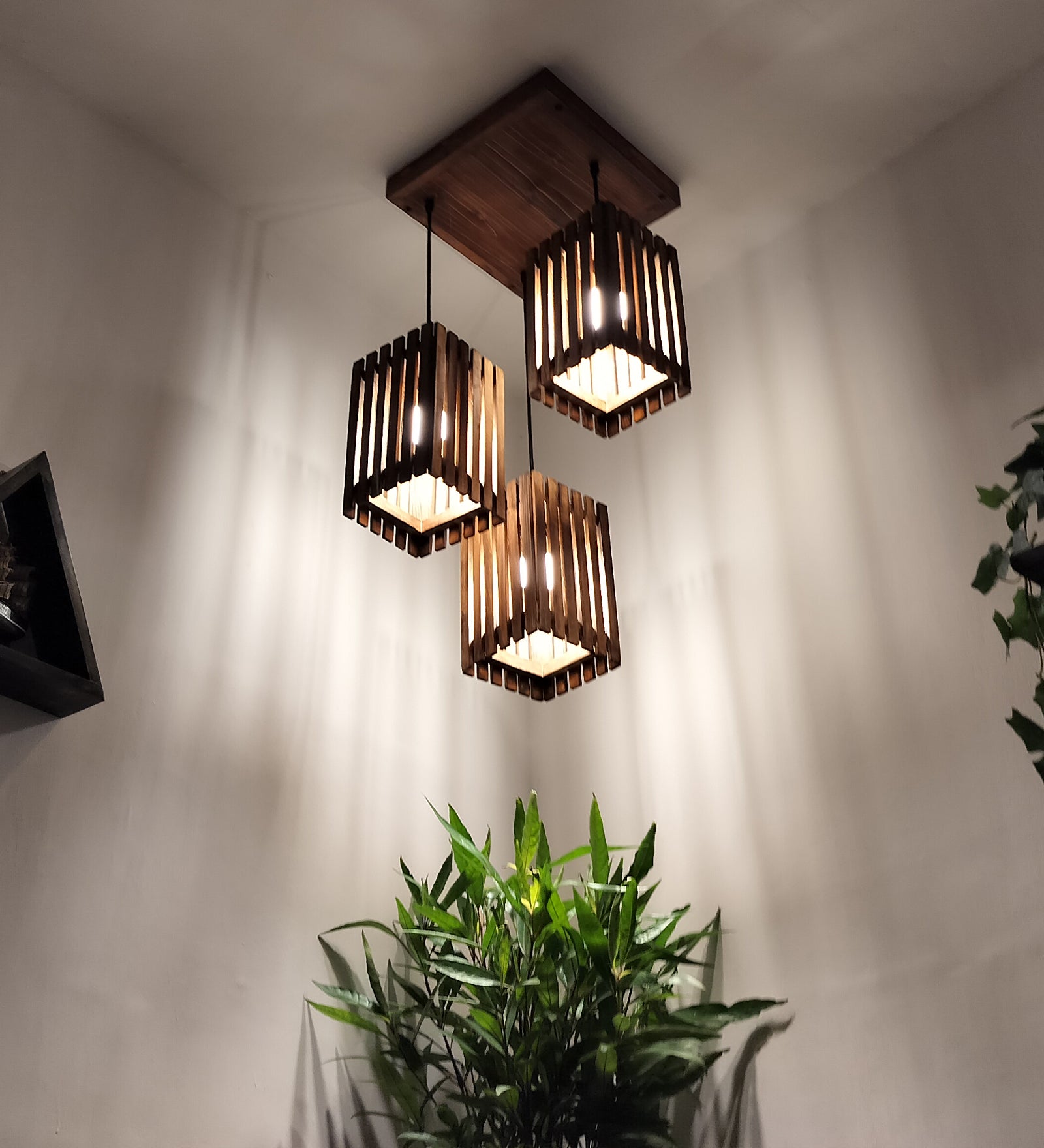 Elegant Wooden Cluster Hanging Lamp (Brown)