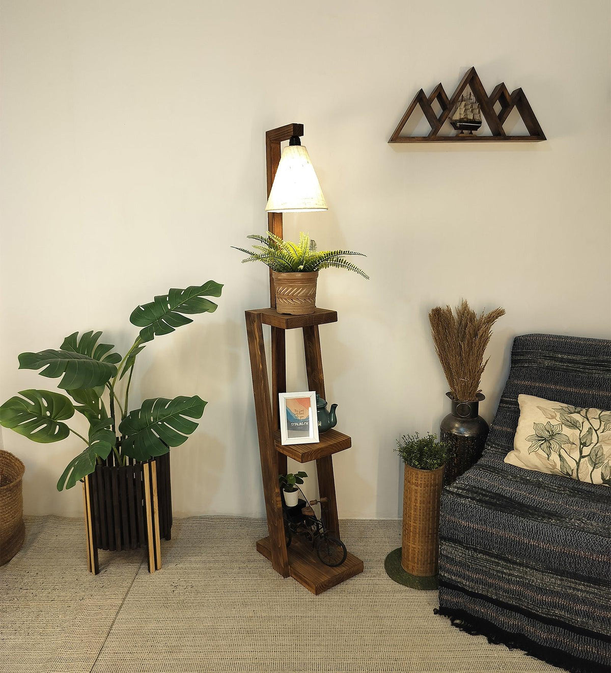 Modern floor lamp