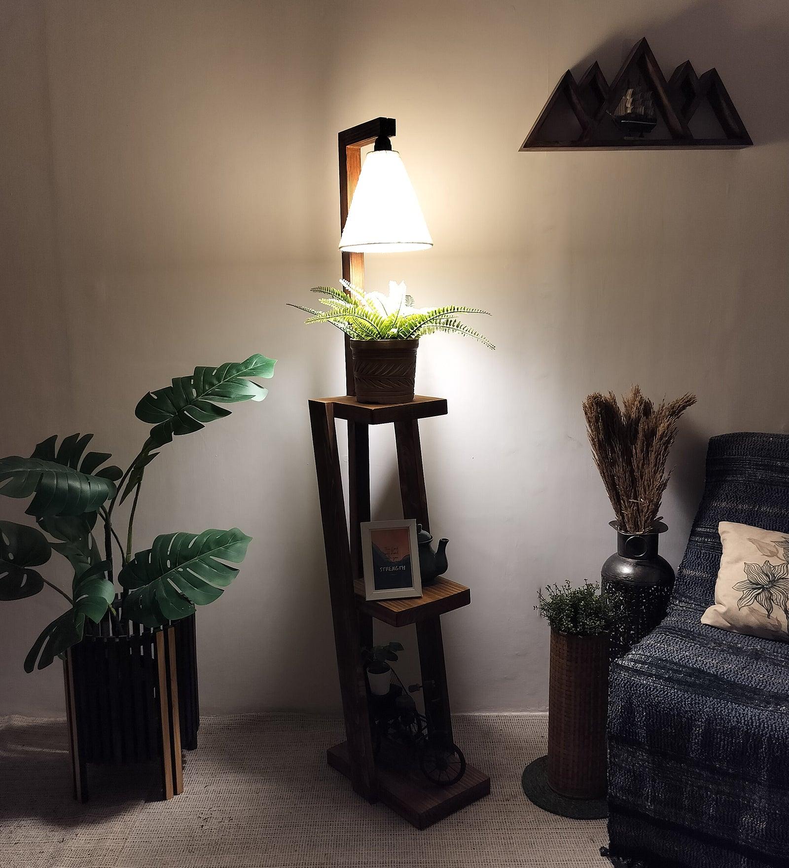 Elegant floor lamp