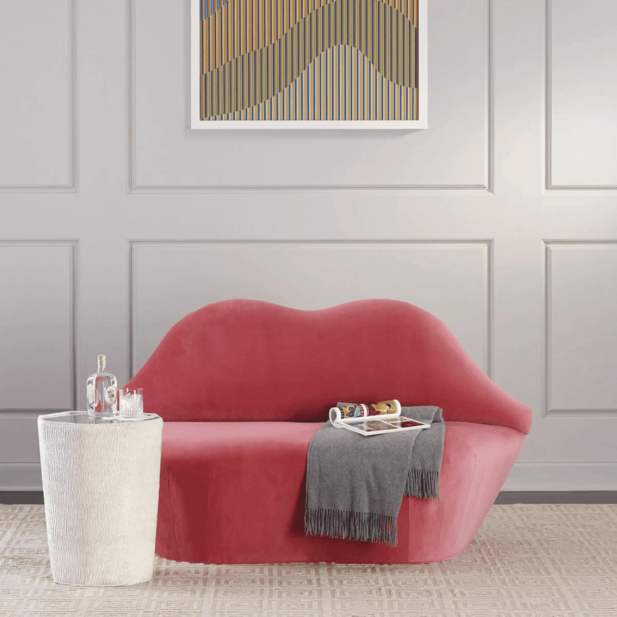 Pink Velvet, Sculpted Silhouette