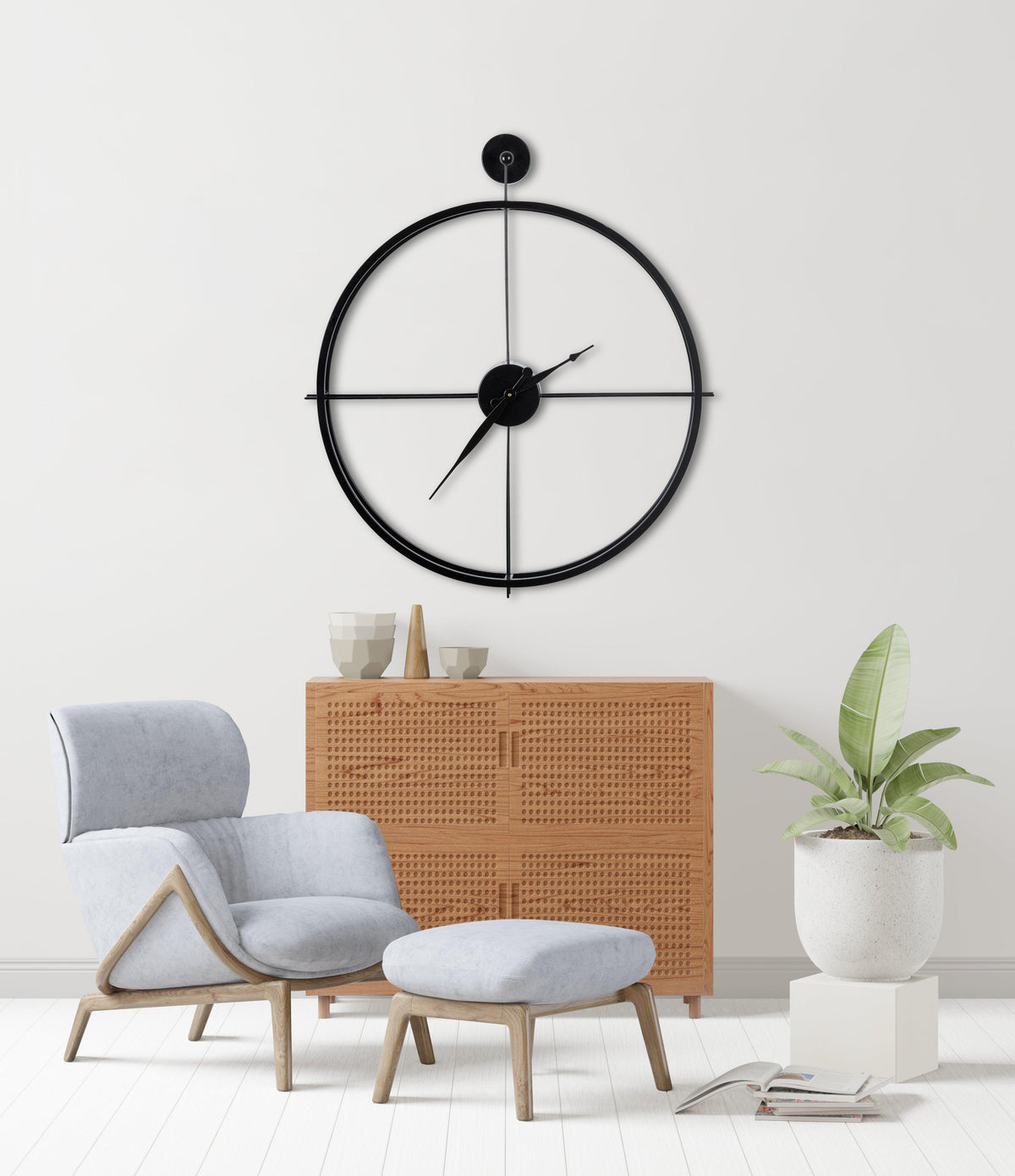 Black Metal Round Wall Clock - WoodenTwist