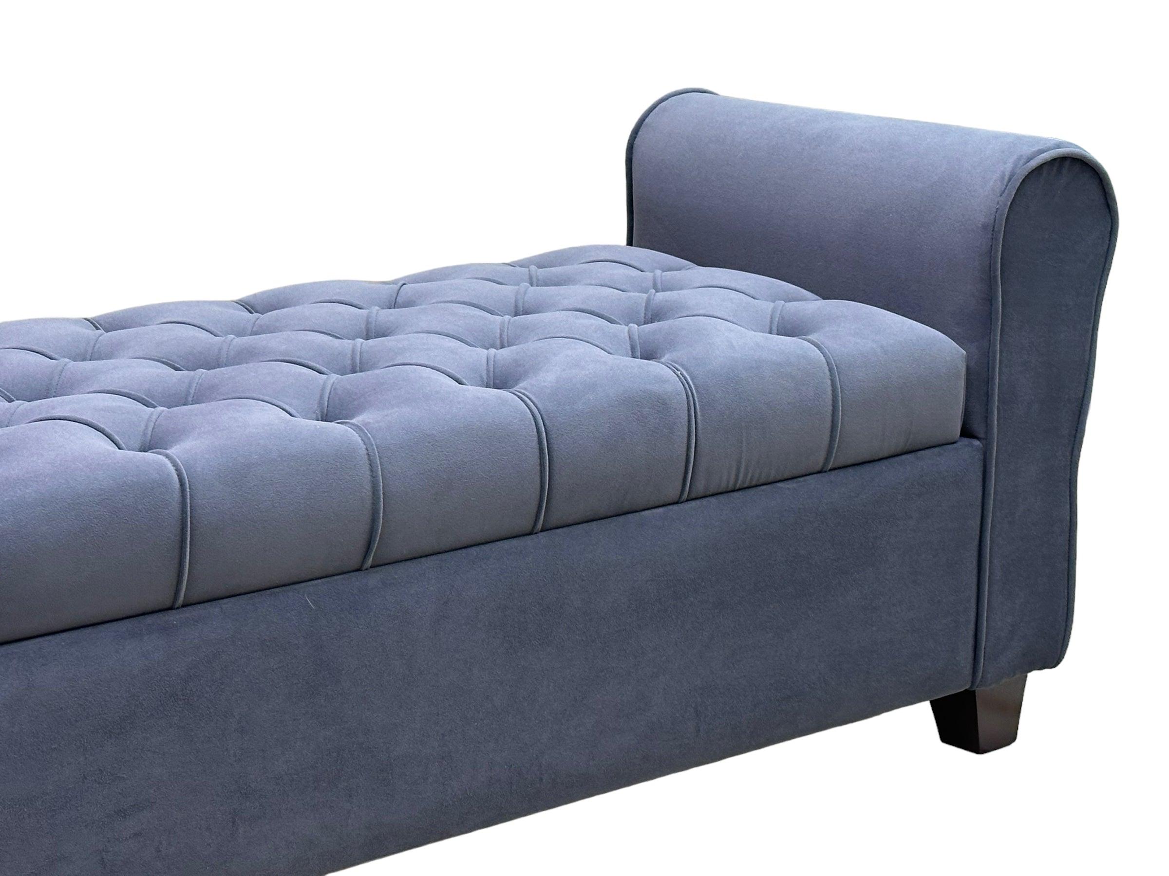 Button Tufted Bench