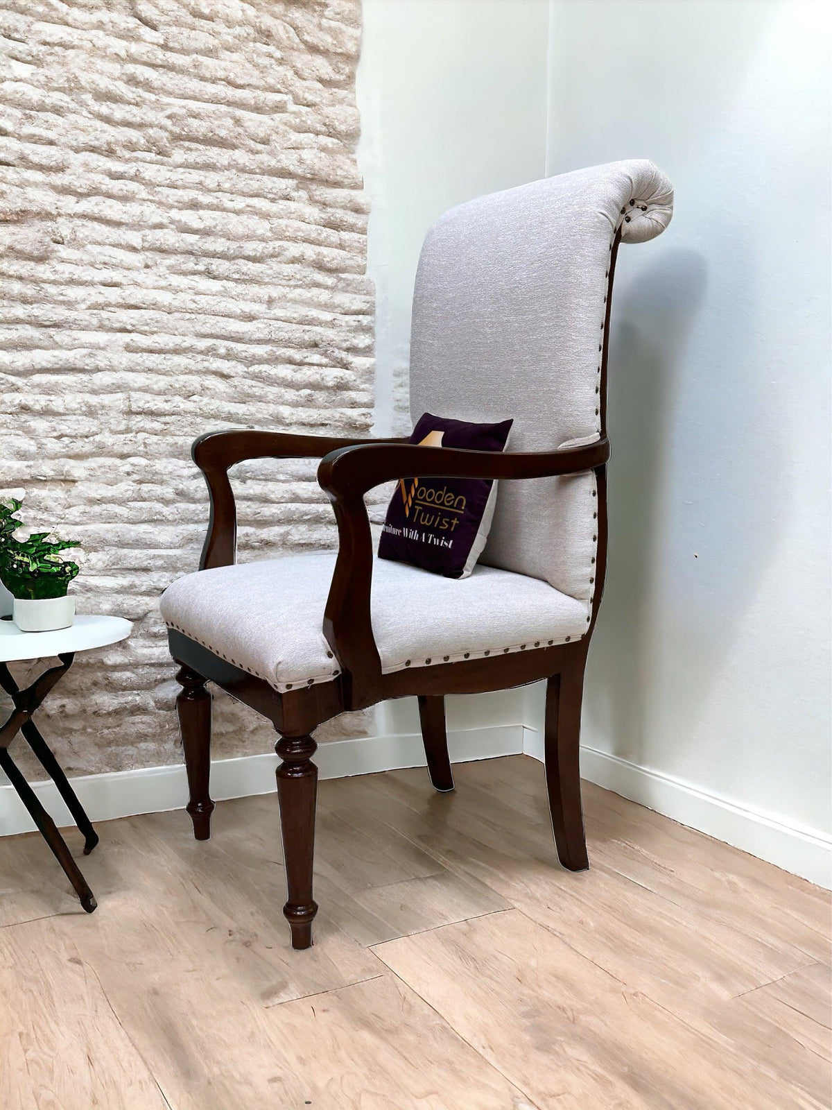 Nozzle Twist Teak Armchair