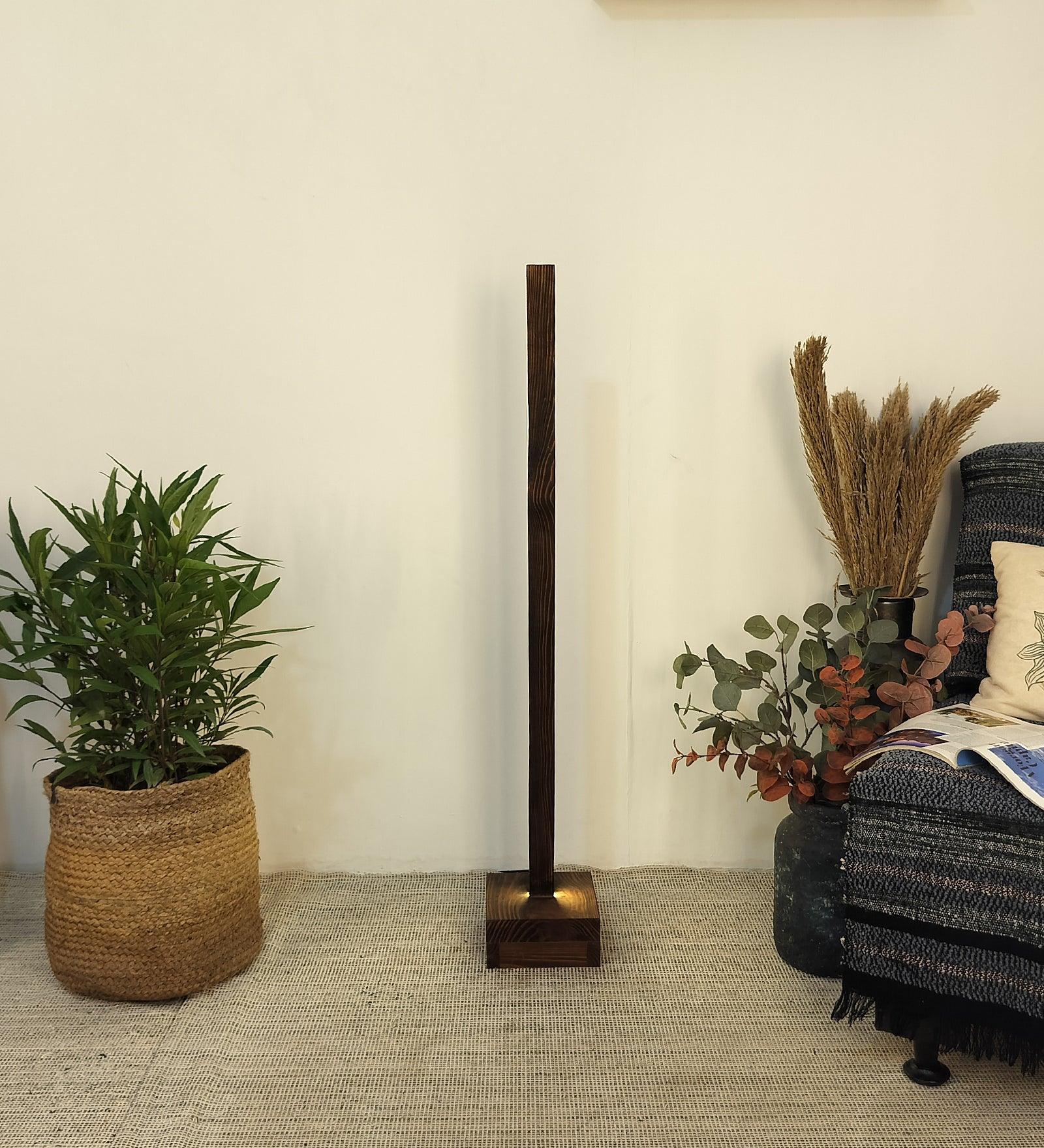 Close-up of elegant pinewood texture on floor lamp