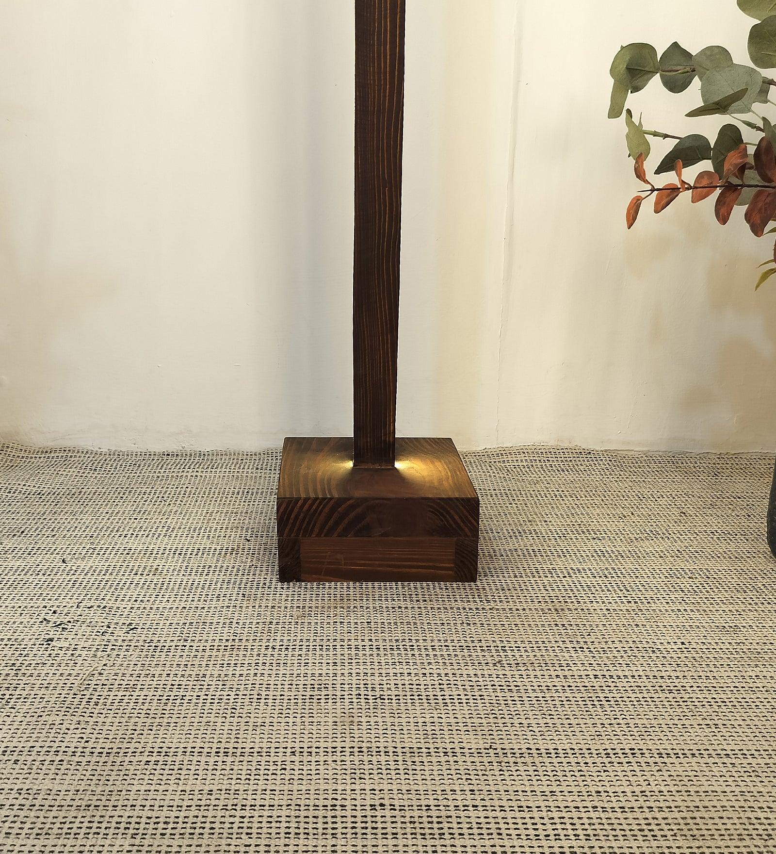 Modern floor lamp