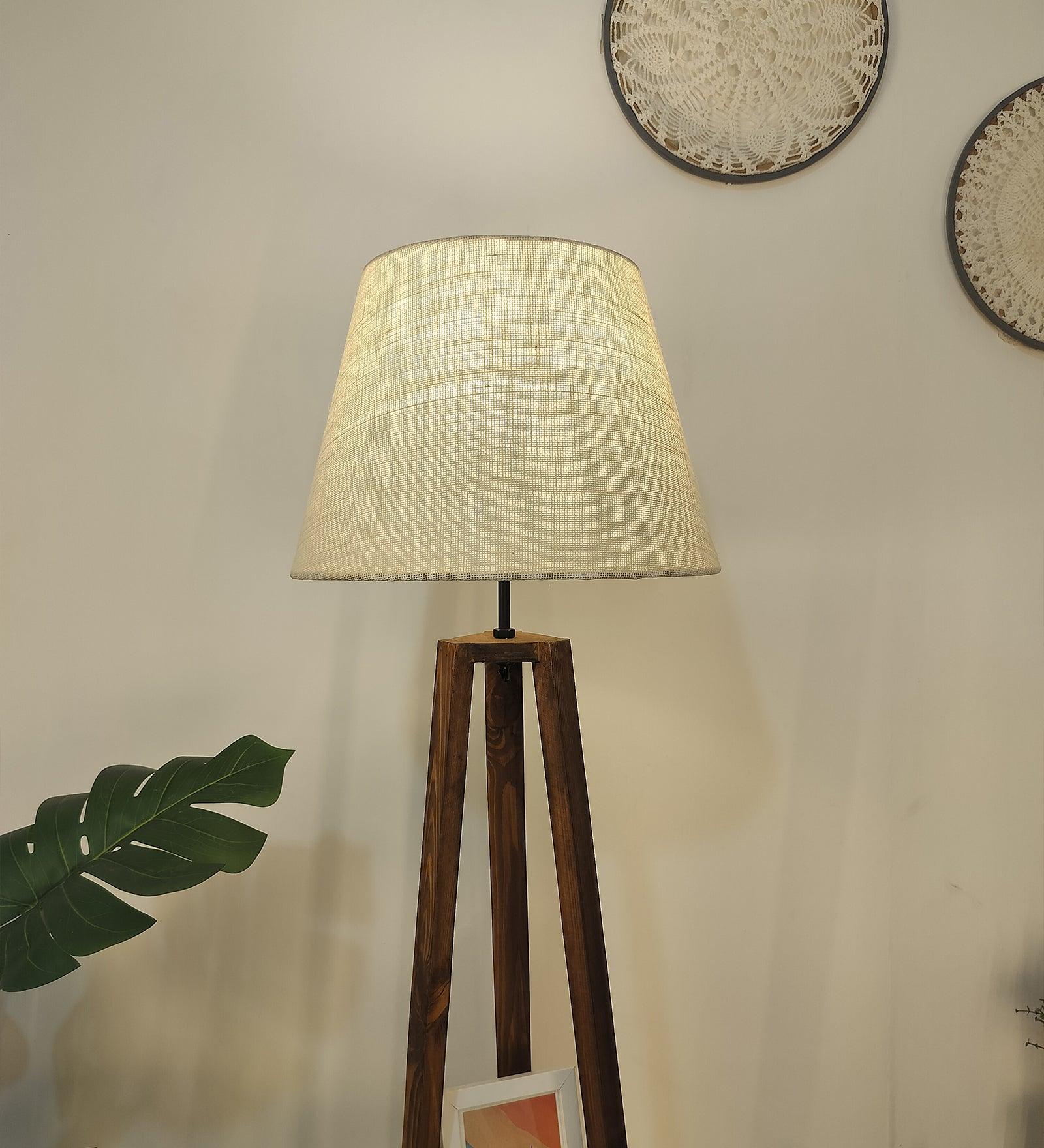 Modern Pinewood Vantage Floor Lamp – Elegant Square Design - WoodenTwist