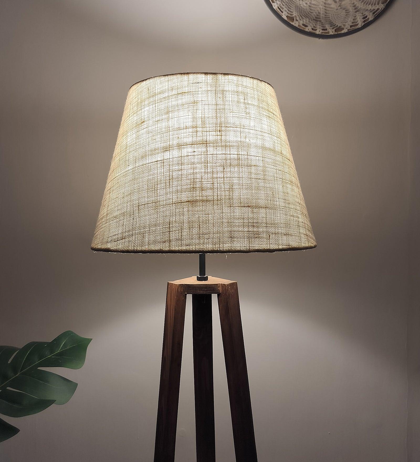 Modern Pinewood Vantage Floor Lamp – Elegant Square Design - WoodenTwist