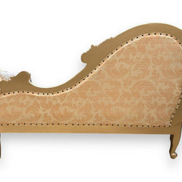 Tufted Chaise lOUNGE