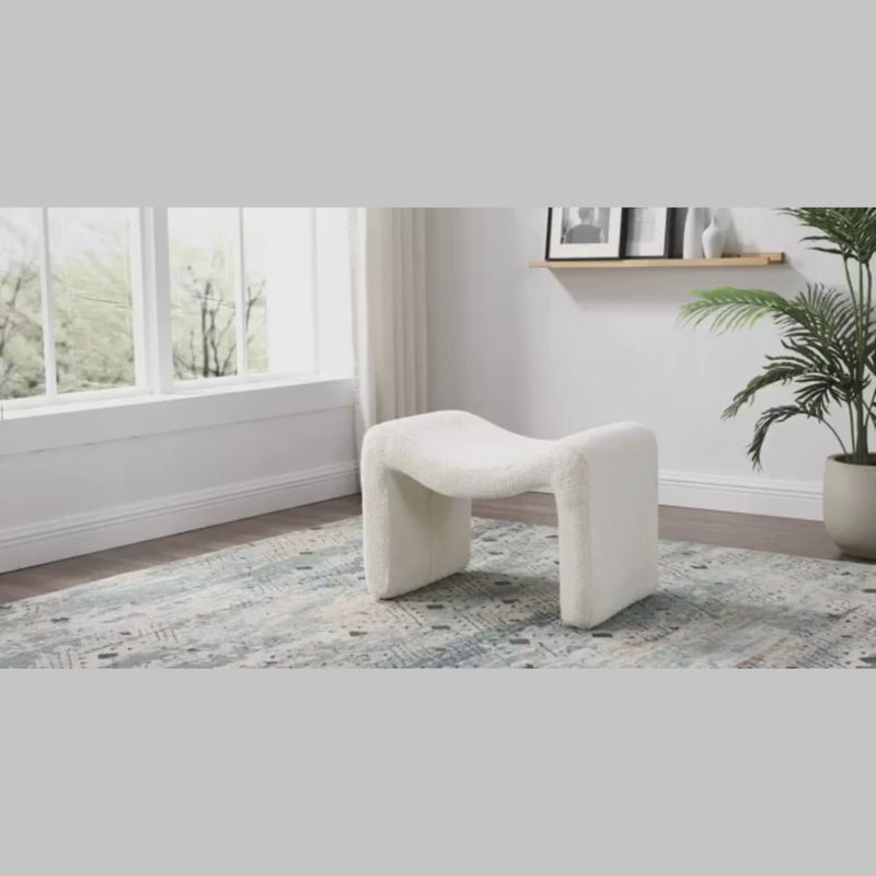 Pouffes & Ottomans