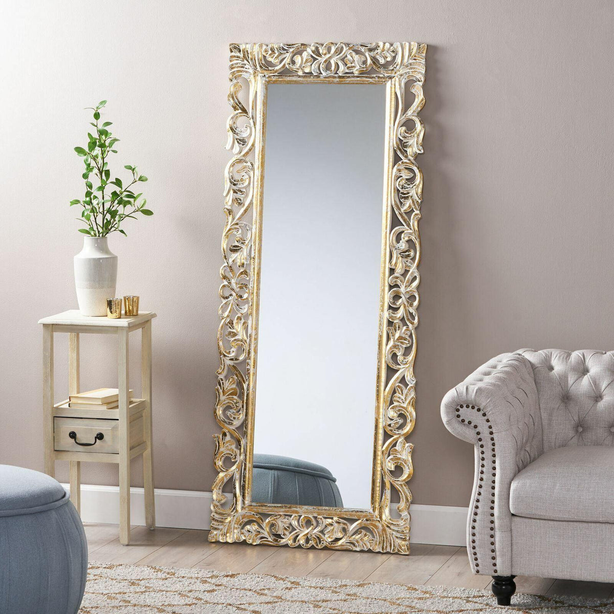 Traditional floral design in hand carved mango wood