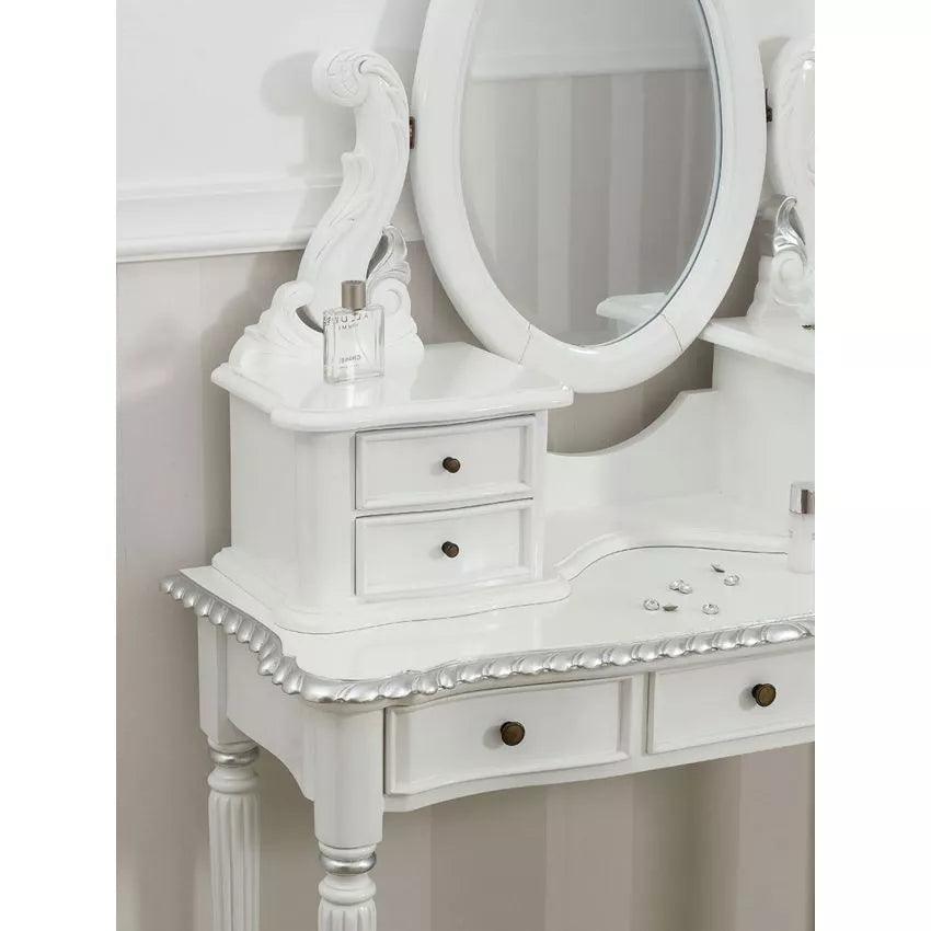 Seven drawers for makeup, jewellery and accessories