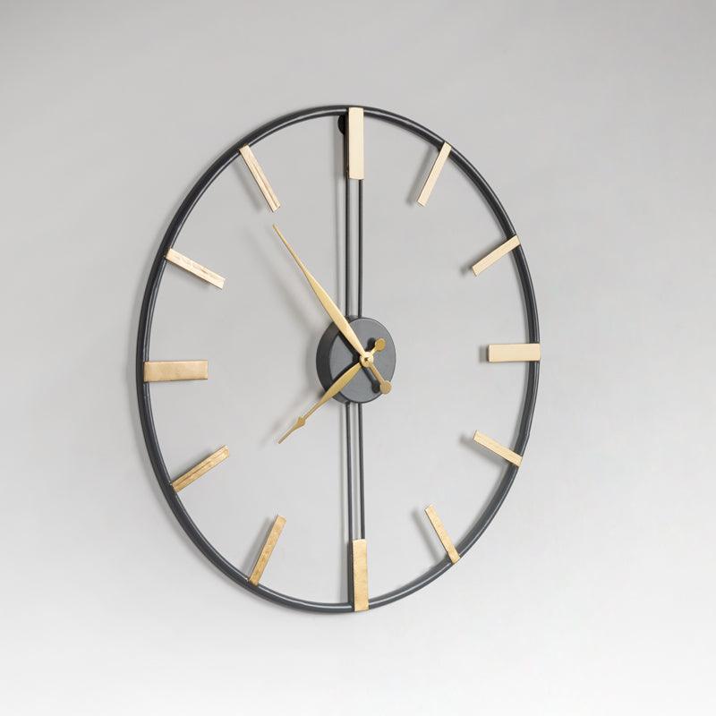 Vintage Round Wall Clock - WoodenTwist