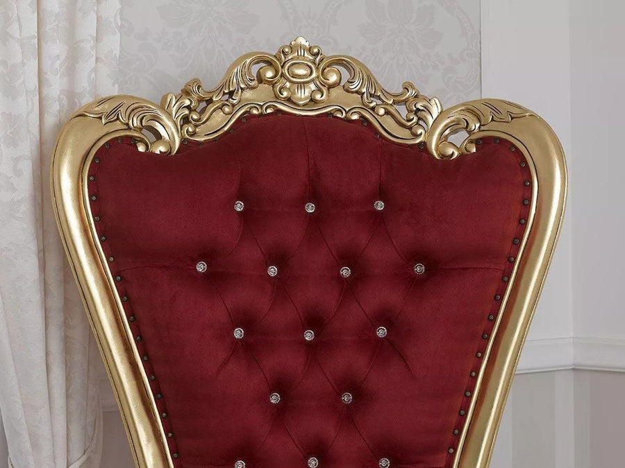 A Statement Seat for Any Occasion