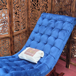 Luxurious Large Rocking Chair in Premium Sheesham Wood