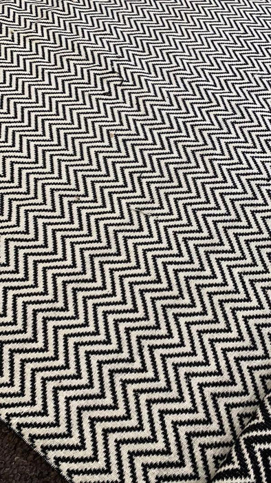 Chevron Reversible Rug Runner for Bedroom/Living Area/Home with Anti Slip Backing - WoodenTwist