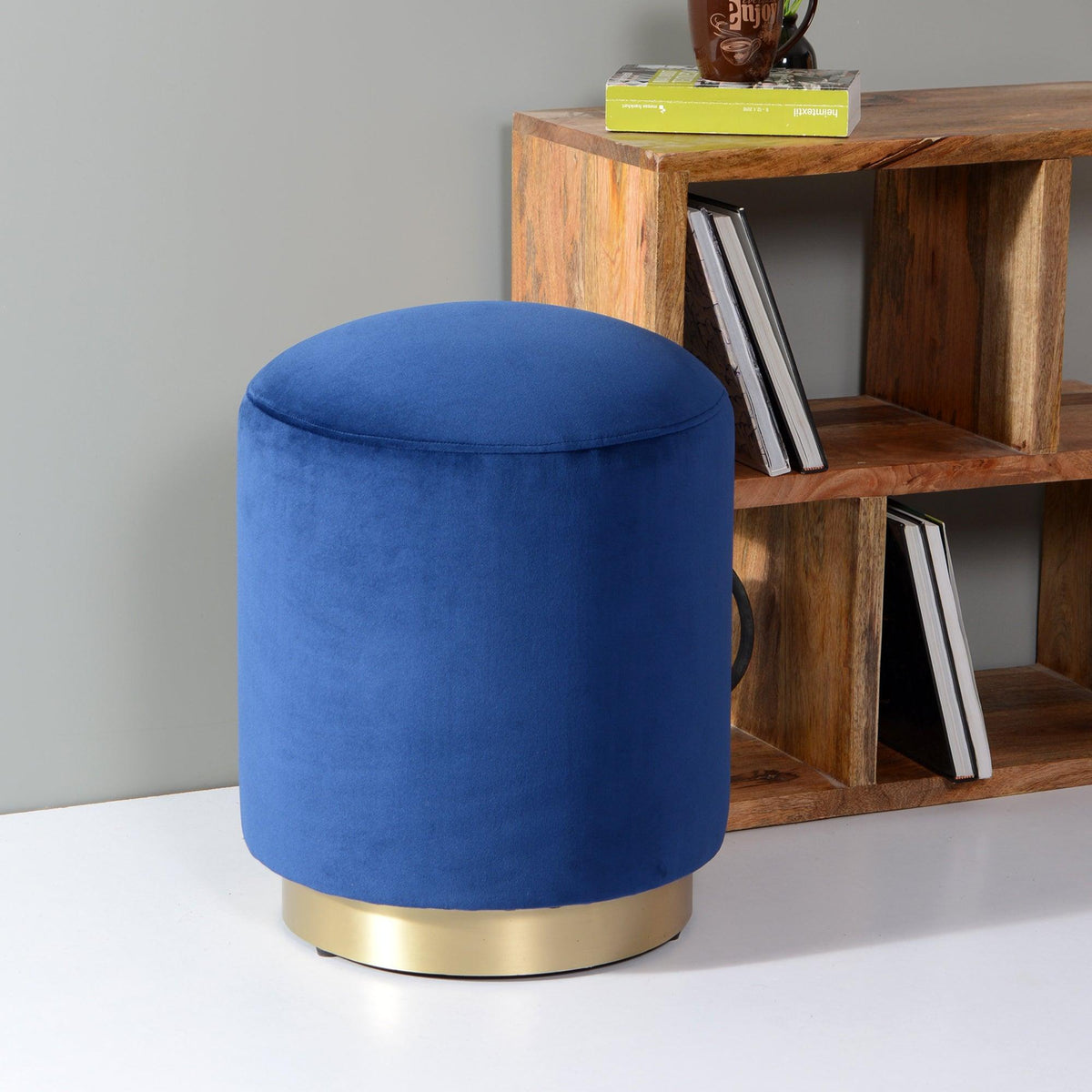 Velvet metal pouf in pink color - WoodenTwist