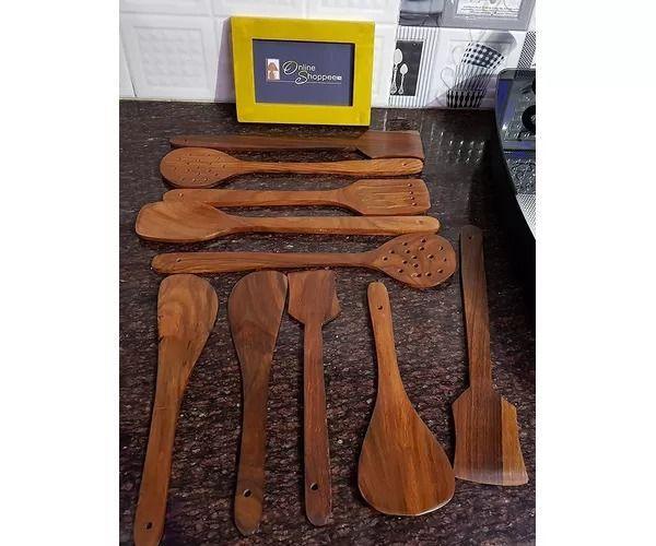 Sheesham wood cutlery and serving spoon set in brown