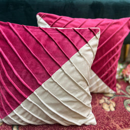 Fabrahome Abstract Square Velvet Fabric Cushion Cover Set of 2 ( Multicolor ) - WoodenTwist