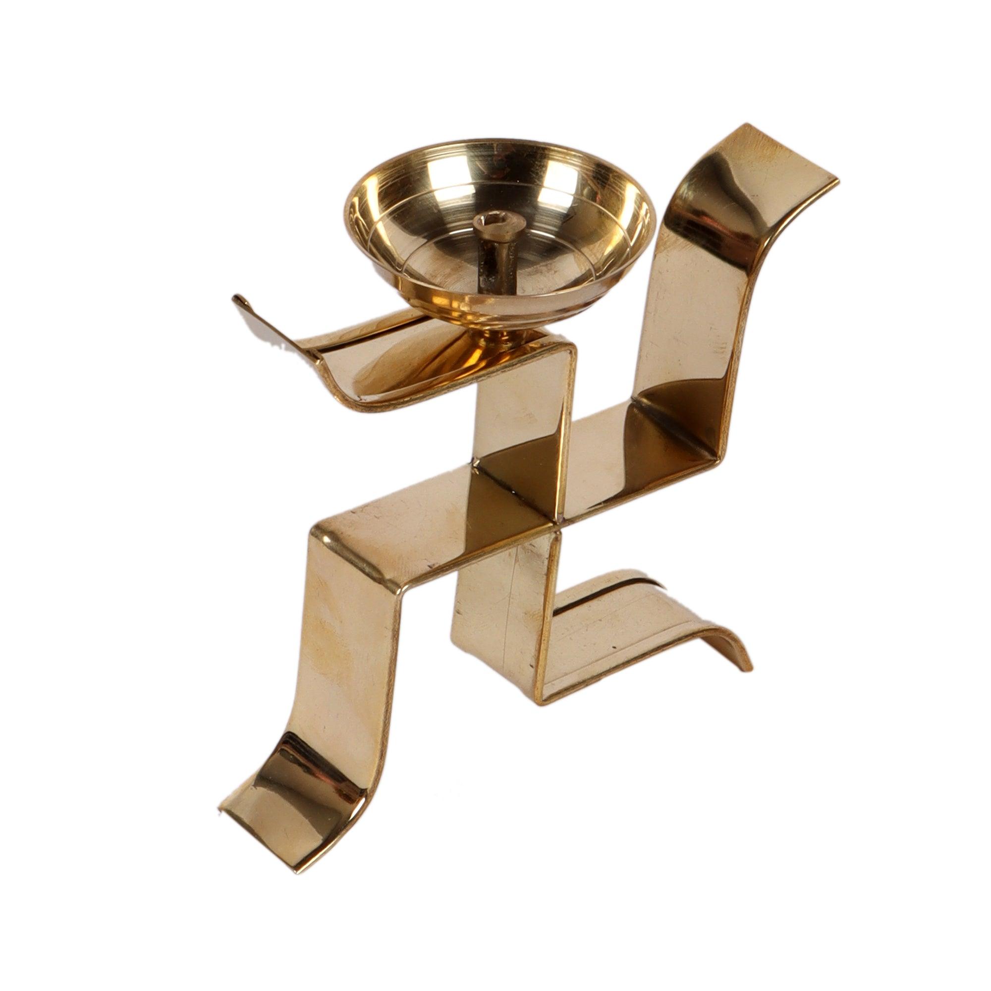 Standing Staiya Brass Diya (Set of 2) - WoodenTwist