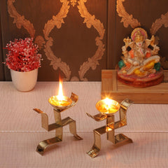 Standing Staiya Brass Diya (Set of 2) - WoodenTwist