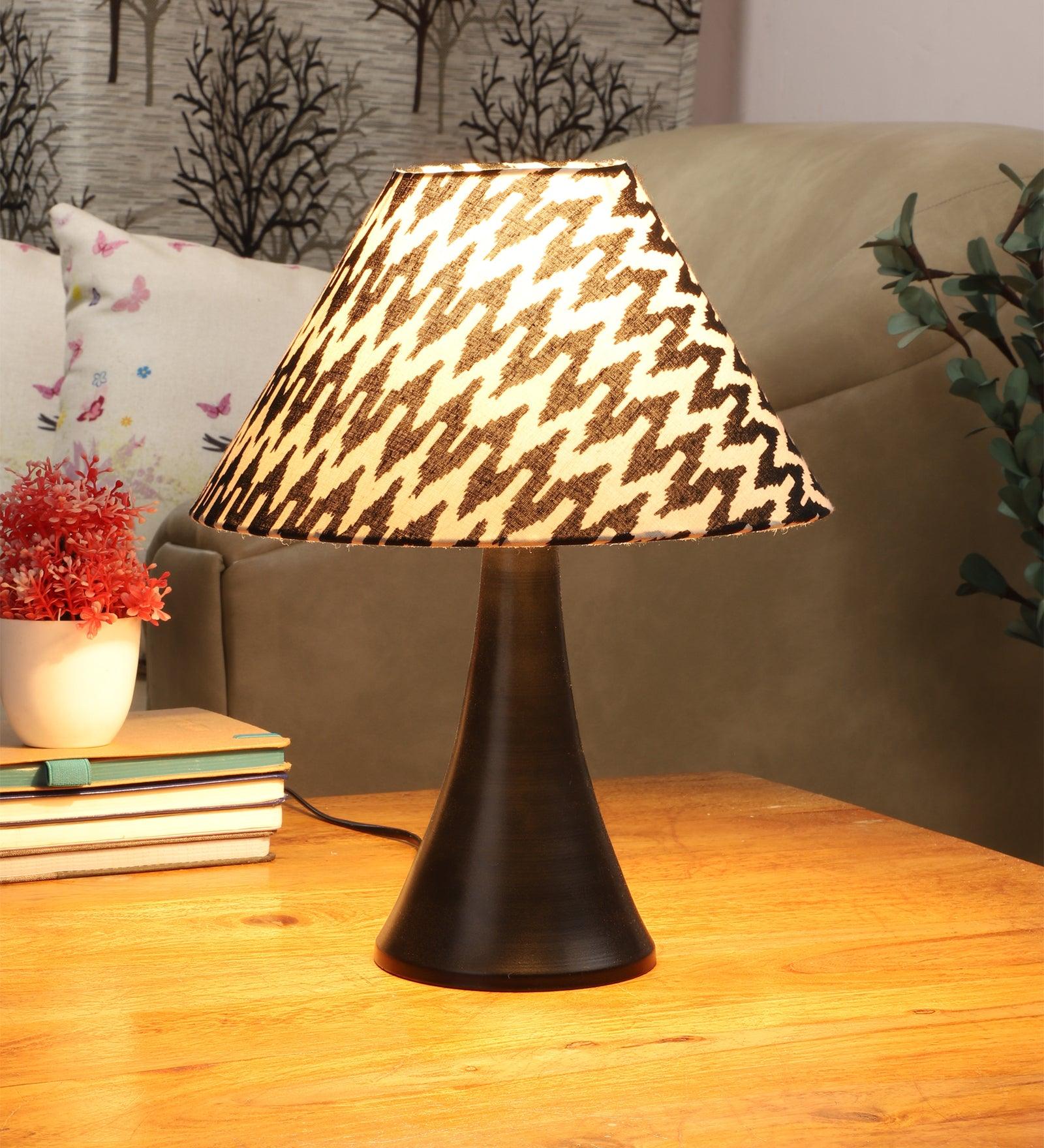 Chevron Design Print Shade With Metal Base Table Lamp - WoodenTwist