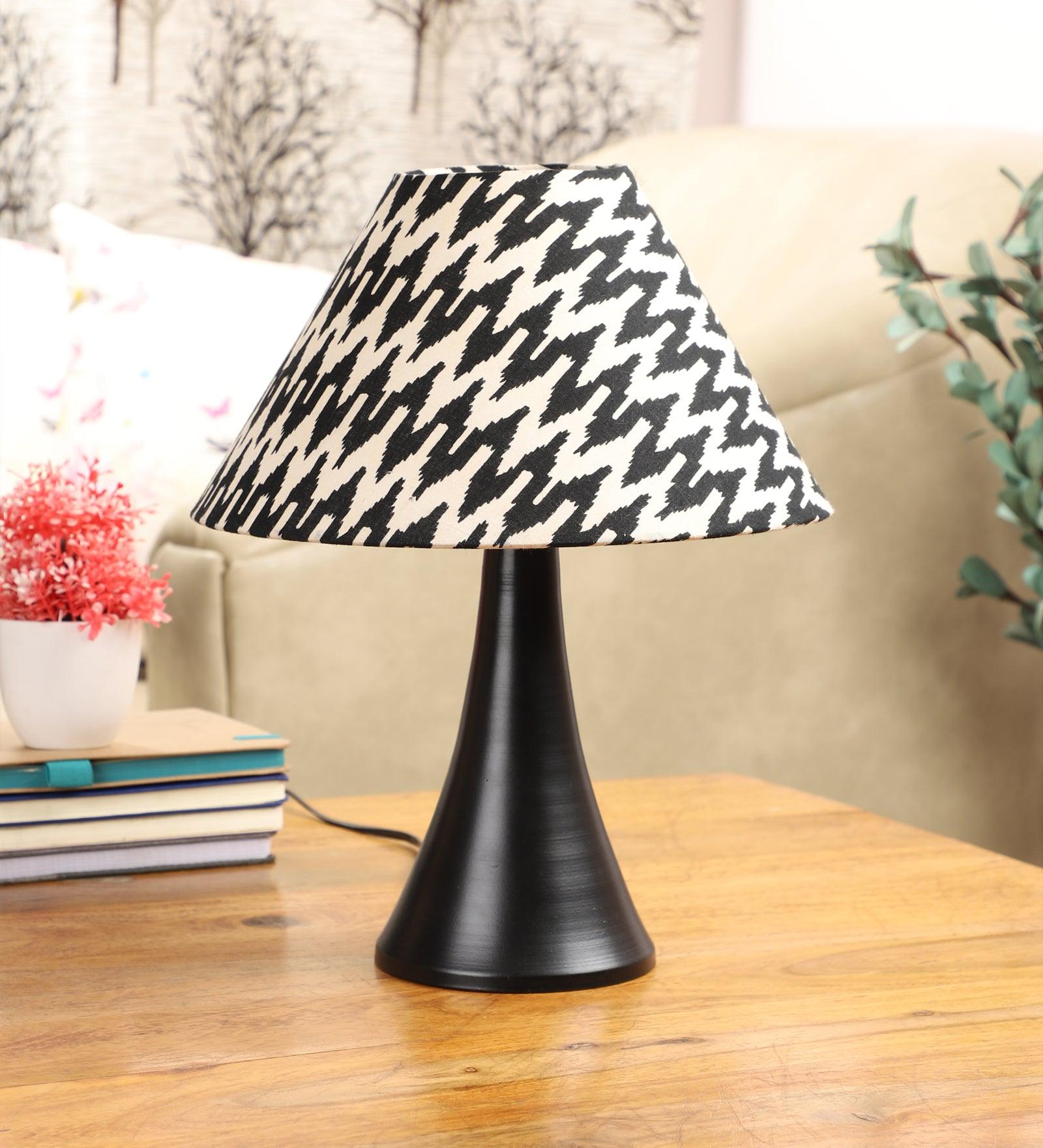 Chevron Design Print Shade With Metal Base Table Lamp - WoodenTwist