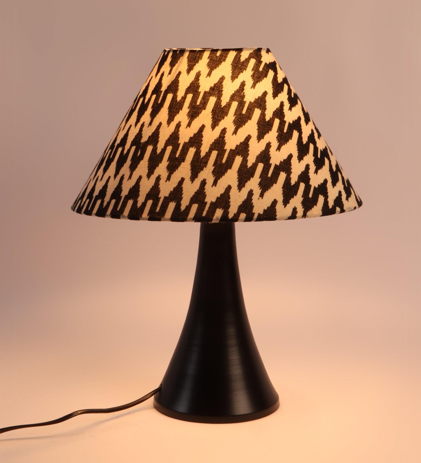 Chevron Design Print Shade With Metal Base Table Lamp - WoodenTwist