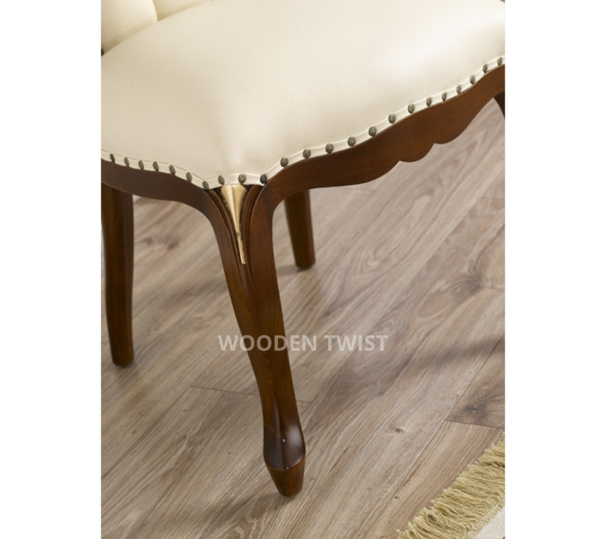 Flott Premium Teak Wood Chair