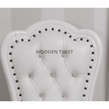 Kreslo Teak Wood Tufted Accent Chair for Living Room (White) - lifestyle setting