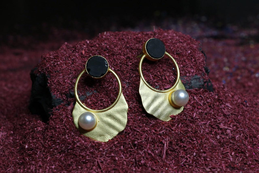 Black Stone Earrings - WoodenTwist