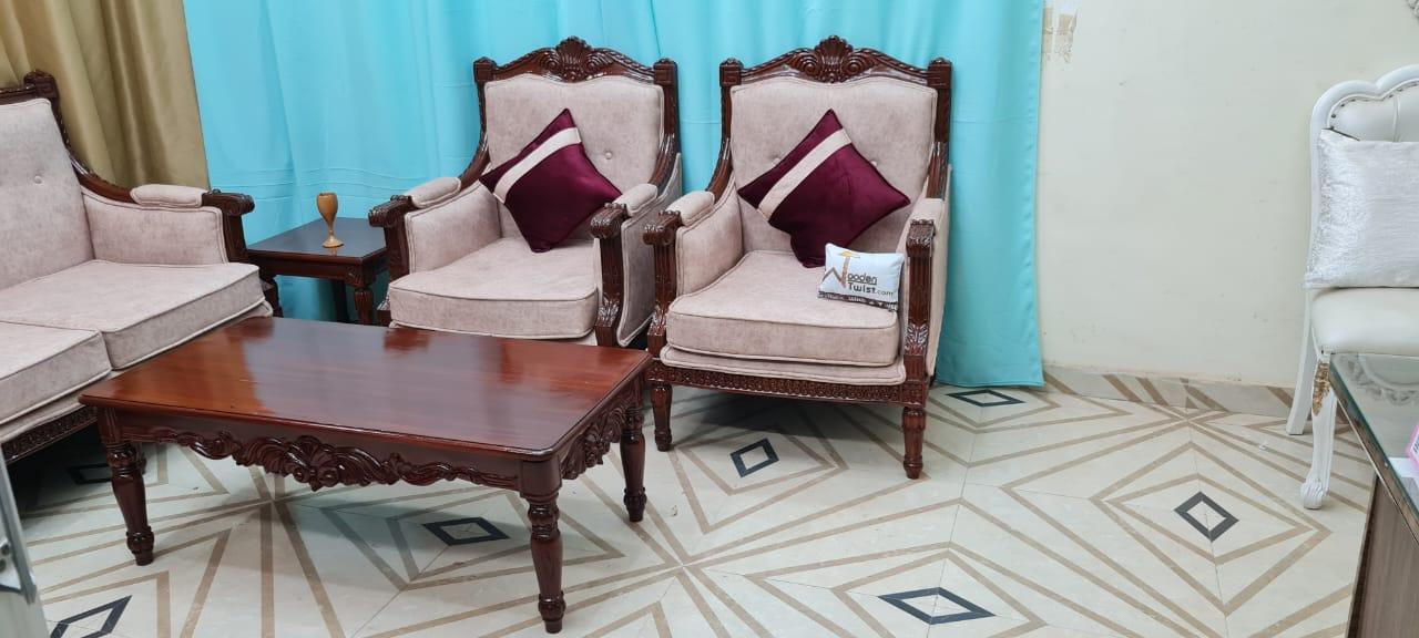 Wooden Twit Royal Hand Carved Teak Wood Sofa Set 3+1+1 with Center Table ( Brown ) - WoodenTwist