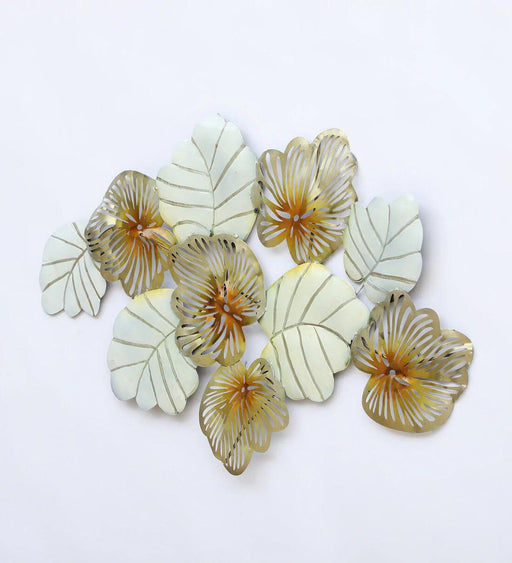 Bunch of white cutting acid flower panel - WoodenTwist