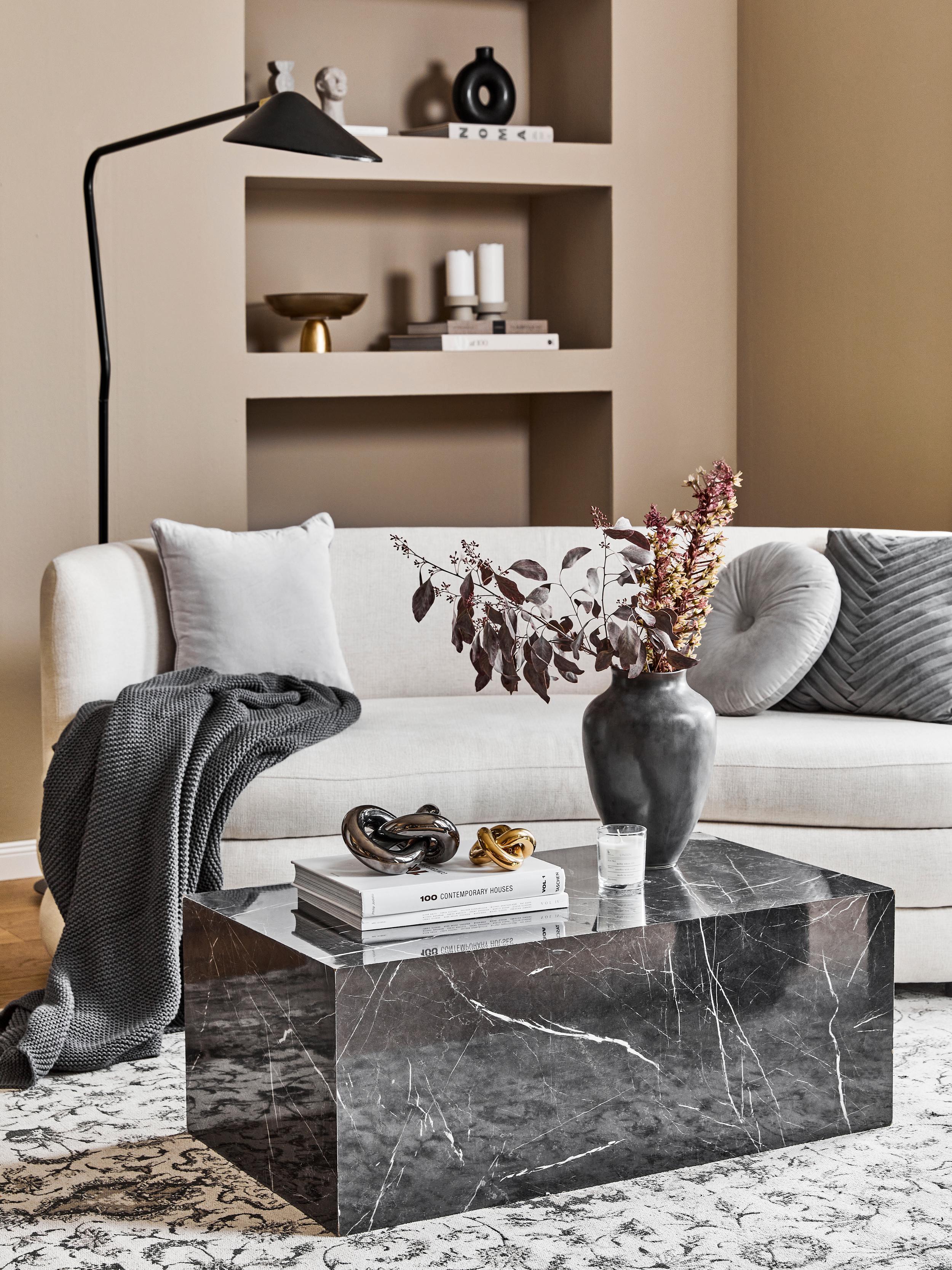 Nervo Coffee Table in Shiny Black Marble Colour - WoodenTwist