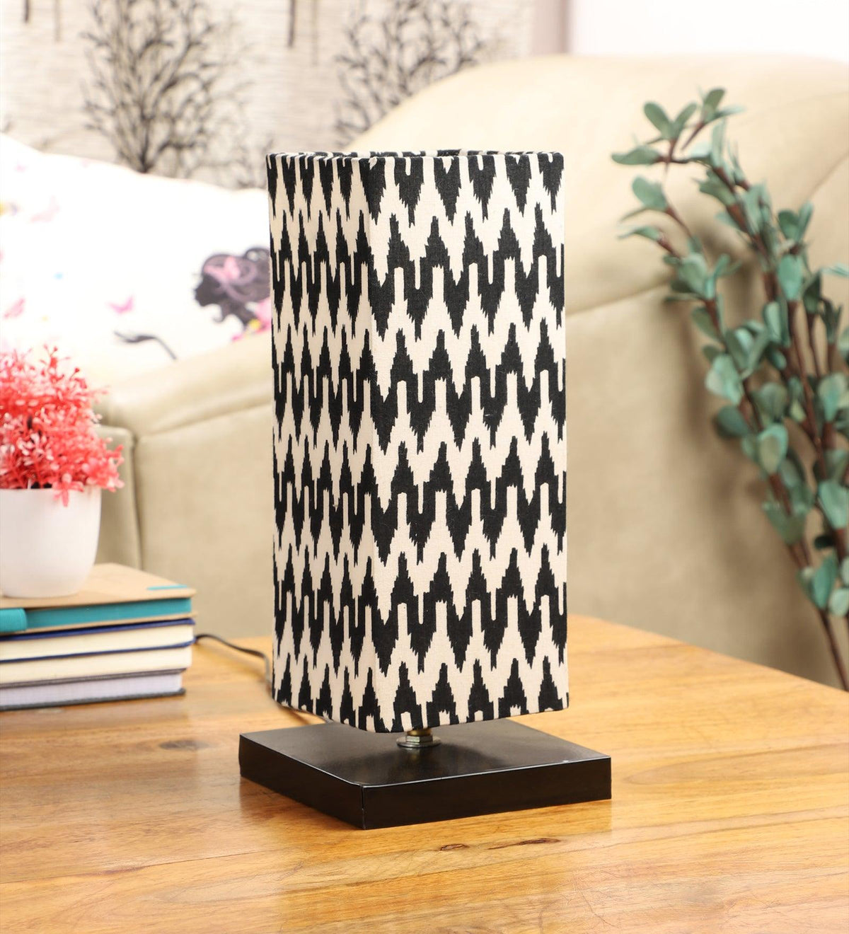 Chevron Print Shade With Metal Base Table Lamp - WoodenTwist