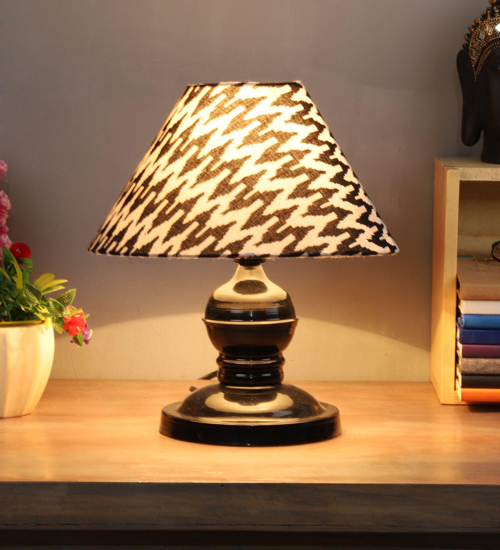 Chevron Design Print Shade With Metal Base Table Lamp - WoodenTwist